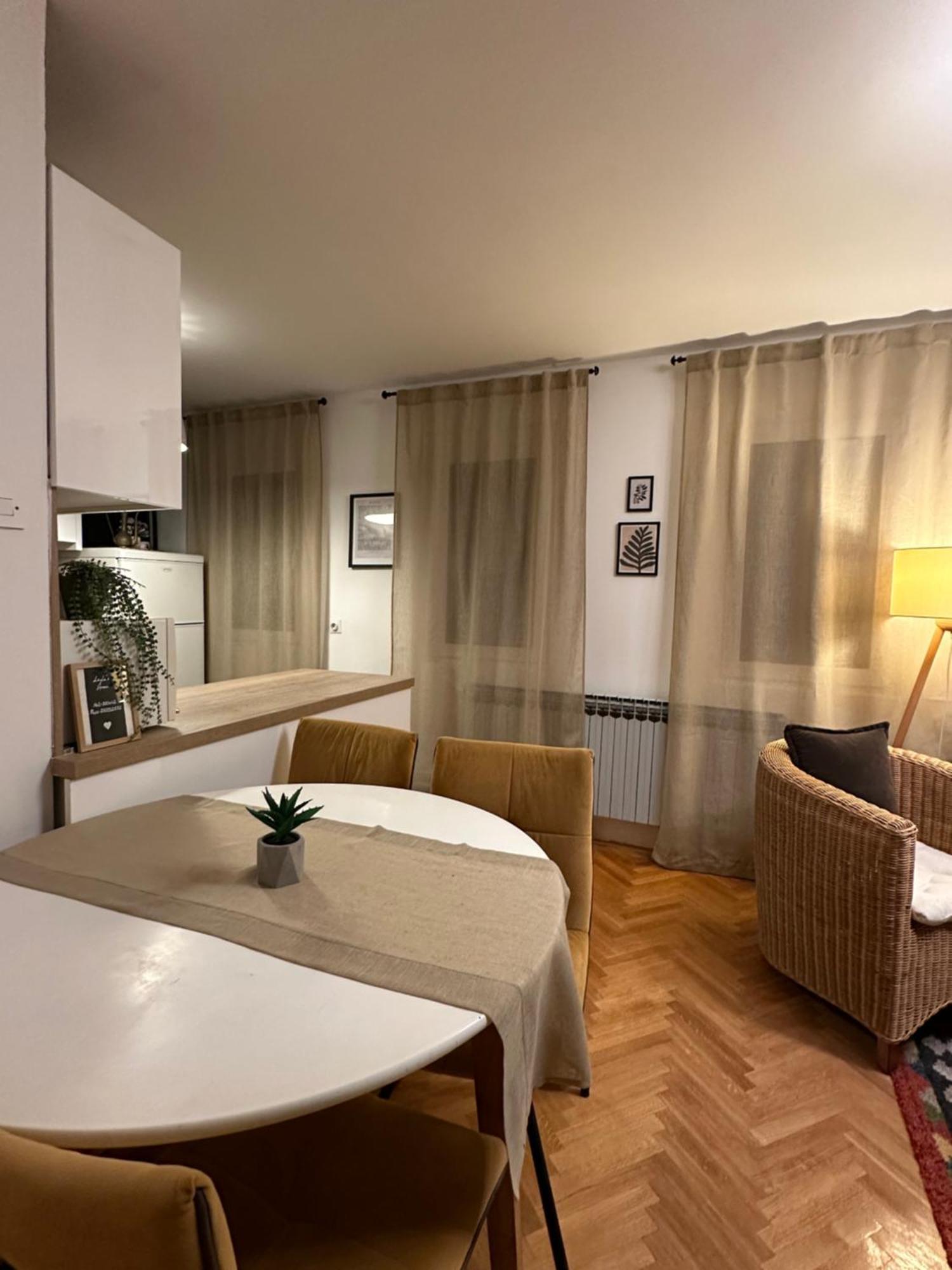 Layla'S Home Free Parking Sarajevo Luaran gambar