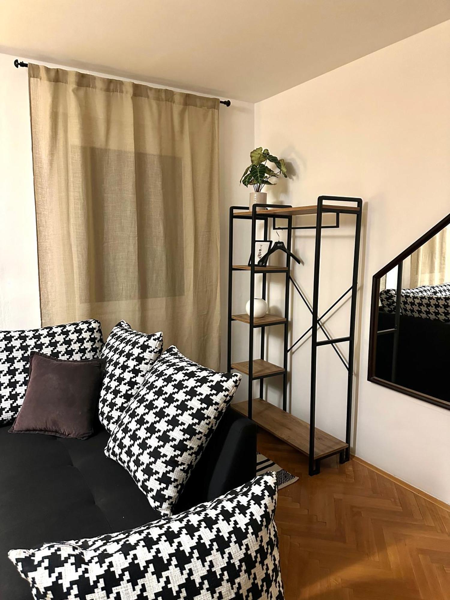 Layla'S Home Free Parking Sarajevo Luaran gambar